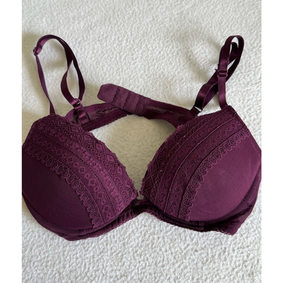 H&M Other - Women's H&M padded lace mesh Bra Size 36A Purple